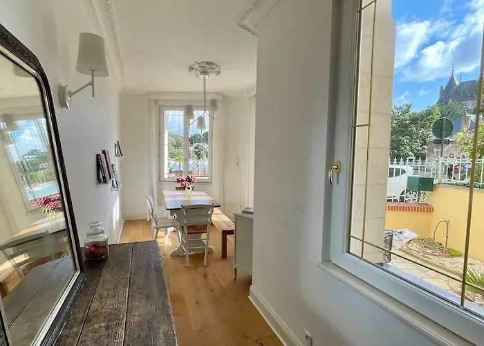 Port De Pornic. Vue Mer. Sea View. 4 Rooms. Villa